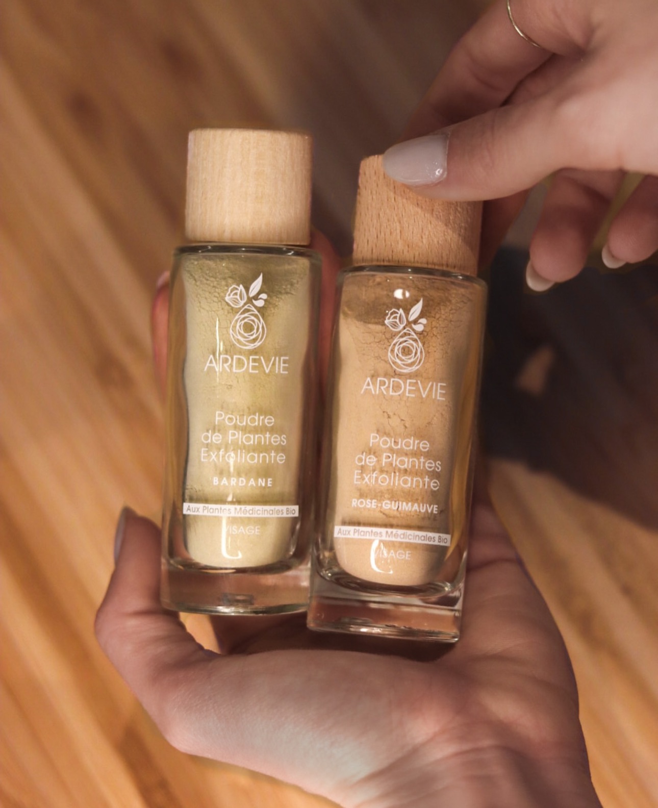 Poudre de Plantes Exfoliantes Bardane image